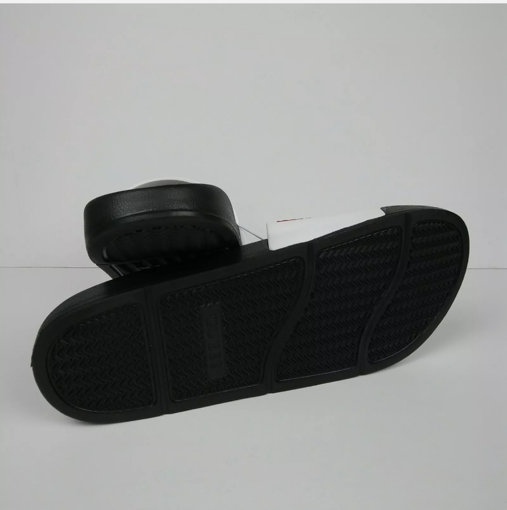Guess Slides - Picture 5 of 5